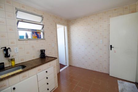 Apartamento para alugar com 93m², 2 quartos e 1 vagaCozinha