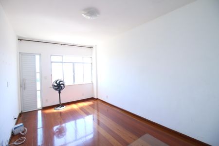 Apartamento para alugar com 93m², 2 quartos e 1 vagaSala