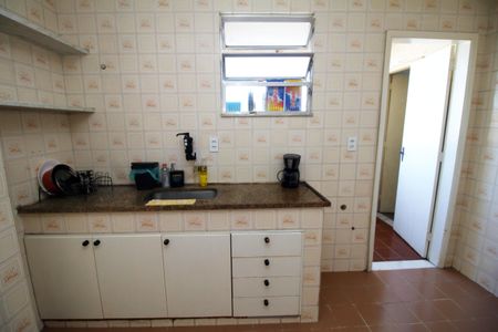 Apartamento para alugar com 93m², 2 quartos e 1 vagaCozinha