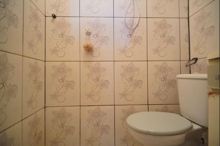 Banheiro da Suíte de casa para alugar com 2 quartos, 52m² em Santa Rosa de Lima, Porto Alegre