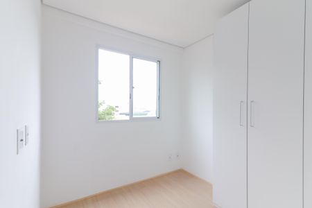 Quarto 2 de apartamento para alugar com 2 quartos, 44m² em Jardim Peri Peri, São Paulo