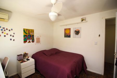 Casa de condomínio à venda com 133m², 3 quartos e 2 vagas Casa de condomínio à venda com 133m², 3 quartos e 2 vagasQuarto 1