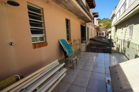 Casa de condomínio à venda com 133m², 3 quartos e 2 vagas Casa de condomínio à venda com 133m², 3 quartos e 2 vagasTerraço