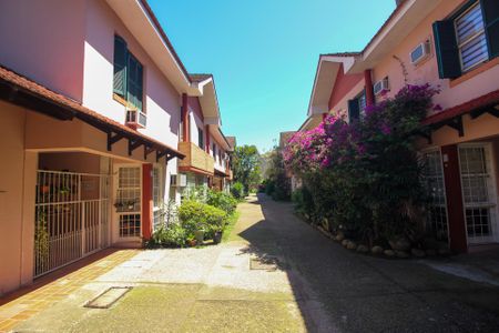 Casa de condomínio à venda com 133m², 3 quartos e 2 vagas Casa de condomínio à venda com 133m², 3 quartos e 2 vagasÁrea comum
