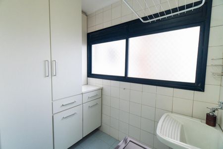 Apartamento para alugar com 105m², 3 quartos e 2 vagas Apartamento para alugar com 105m², 3 quartos e 2 vagasÁrea de Serviço