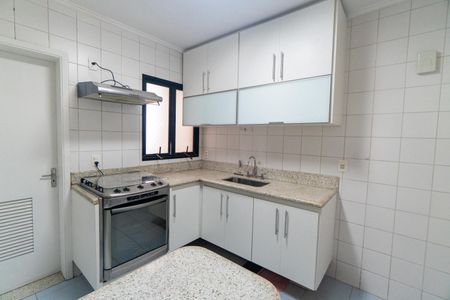 Apartamento para alugar com 105m², 3 quartos e 2 vagas Apartamento para alugar com 105m², 3 quartos e 2 vagasCozinha