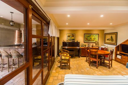 Casa de condomínio à venda com 413m², 3 quartos e 6 vagas Casa de condomínio à venda com 413m², 3 quartos e 6 vagasÁrea comum - Salão de festas