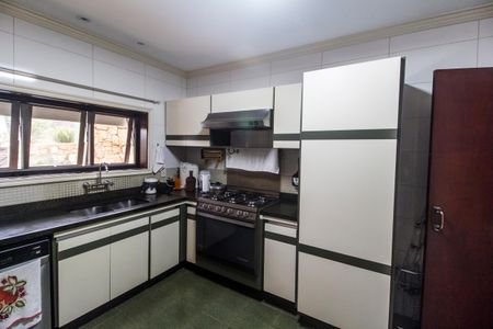 Casa de condomínio à venda com 413m², 3 quartos e 6 vagas Casa de condomínio à venda com 413m², 3 quartos e 6 vagasCozinha