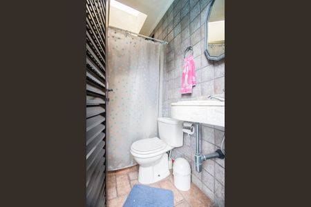 Casa de condomínio à venda com 413m², 3 quartos e 6 vagas Casa de condomínio à venda com 413m², 3 quartos e 6 vagasBanheiro