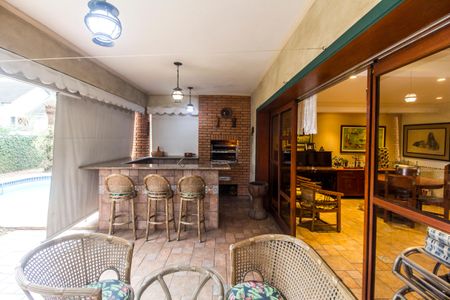 Casa de condomínio à venda com 413m², 3 quartos e 6 vagas Casa de condomínio à venda com 413m², 3 quartos e 6 vagasÁrea gourmet