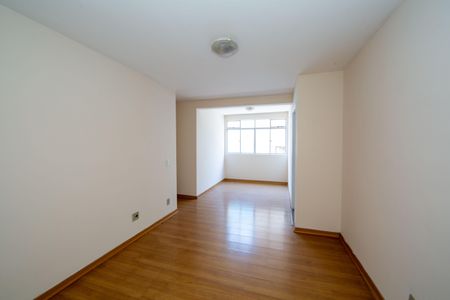 Sala de apartamento à venda com 3 quartos, 80m² em Coração Eucarístico, Belo Horizonte
