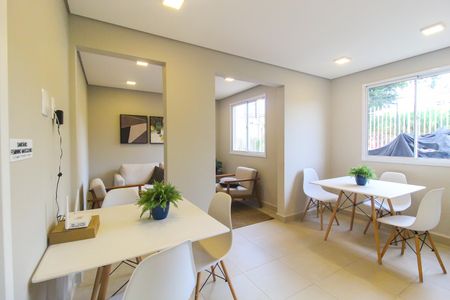 Apartamento para alugar com 40m², 2 quartos e sem vagaÁrea comum - Salão de festas