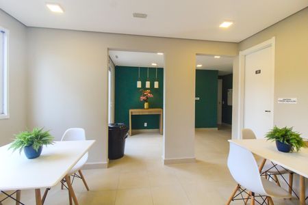 Apartamento para alugar com 40m², 2 quartos e sem vagaÁrea comum - Salão de festas