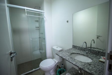 Banheiro de kitnet/studio para alugar com 1 quarto, 24m² em Belenzinho, São Paulo