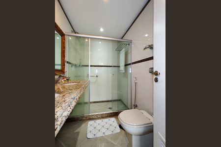 Apartamento à venda com 86m², 3 quartos e 1 vaga Apartamento à venda com 86m², 3 quartos e 1 vagaBanheiro da Suíte