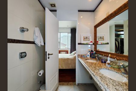 Apartamento à venda com 86m², 3 quartos e 1 vaga Apartamento à venda com 86m², 3 quartos e 1 vagaBanheiro da Suíte