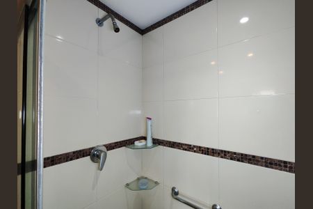 Apartamento à venda com 86m², 3 quartos e 1 vaga Apartamento à venda com 86m², 3 quartos e 1 vagaBanheiro da Suíte