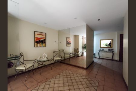 Apartamento à venda com 86m², 3 quartos e 1 vaga Apartamento à venda com 86m², 3 quartos e 1 vagaFachada e portaria