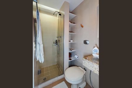 Apartamento à venda com 86m², 3 quartos e 1 vaga Apartamento à venda com 86m², 3 quartos e 1 vagaBanheiro Corredor