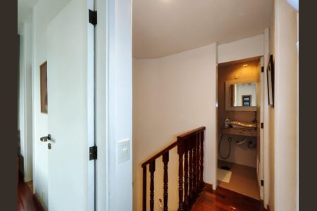 Apartamento à venda com 86m², 3 quartos e 1 vaga Apartamento à venda com 86m², 3 quartos e 1 vagaHall social