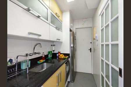 Apartamento à venda com 86m², 3 quartos e 1 vaga Apartamento à venda com 86m², 3 quartos e 1 vagaCozinha e Área de Serviço