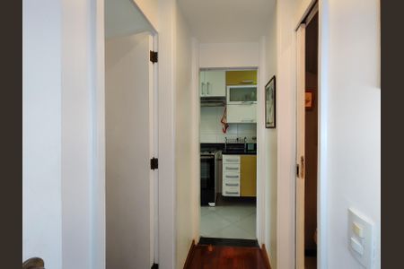 Apartamento à venda com 86m², 3 quartos e 1 vaga Apartamento à venda com 86m², 3 quartos e 1 vagaCorredor