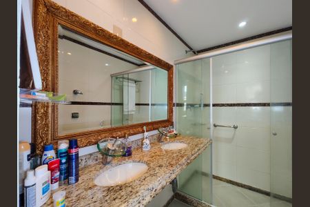 Apartamento à venda com 86m², 3 quartos e 1 vaga Apartamento à venda com 86m², 3 quartos e 1 vagaBanheiro da Suíte