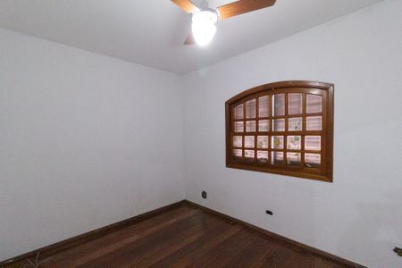 Quarto 1 de casa para alugar com 3 quartos, 300m² em Vila Silviania, Carapicuíba