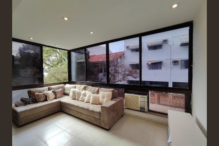 Apartamento para alugar com 110m², 3 quartos e 3 vagas Apartamento para alugar com 110m², 3 quartos e 3 vagasVaranda