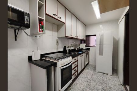 Apartamento para alugar com 110m², 3 quartos e 3 vagas Apartamento para alugar com 110m², 3 quartos e 3 vagasCozinha