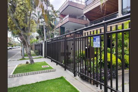 Apartamento para alugar com 110m², 3 quartos e 3 vagas Apartamento para alugar com 110m², 3 quartos e 3 vagasPlaquinha