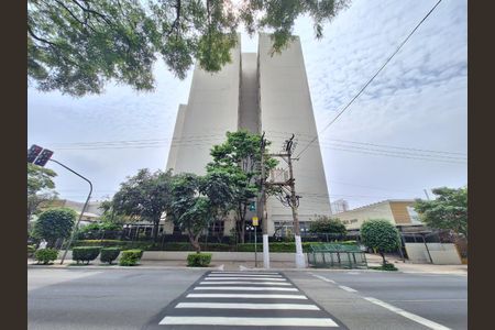 Apartamento à venda com 110m², 4 quartos e 1 vaga Apartamento à venda com 110m², 4 quartos e 1 vagaFachada