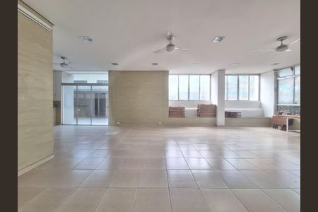 Apartamento à venda com 110m², 4 quartos e 1 vaga Apartamento à venda com 110m², 4 quartos e 1 vagaÁrea comum - Salão de festas