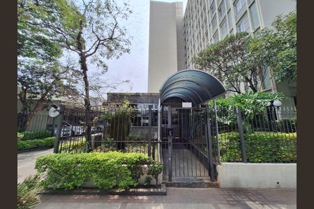 Apartamento à venda com 110m², 4 quartos e 1 vaga Apartamento à venda com 110m², 4 quartos e 1 vagaFachada