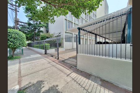 Apartamento à venda com 110m², 4 quartos e 1 vaga Apartamento à venda com 110m², 4 quartos e 1 vagaFachada