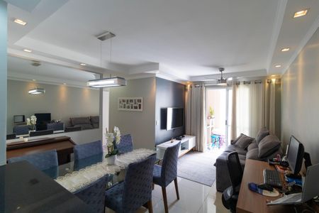 Apartamento à venda com 64m², 2 quartos e 1 vaga Apartamento à venda com 64m², 2 quartos e 1 vagaSalas