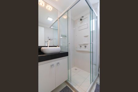 Apartamento à venda com 64m², 2 quartos e 1 vaga Apartamento à venda com 64m², 2 quartos e 1 vagaBanheiro