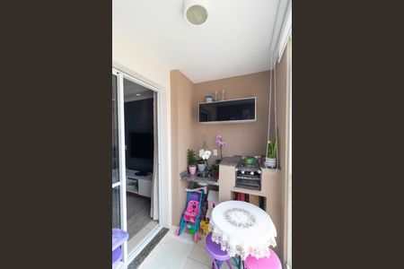 Apartamento à venda com 64m², 2 quartos e 1 vaga Apartamento à venda com 64m², 2 quartos e 1 vagaSacada