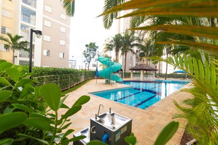 Apartamento à venda com 64m², 2 quartos e 1 vaga Apartamento à venda com 64m², 2 quartos e 1 vagaÁrea comum - Piscina