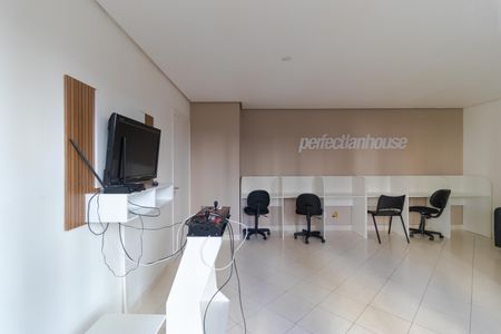 Apartamento à venda com 64m², 2 quartos e 1 vaga Apartamento à venda com 64m², 2 quartos e 1 vagaÁrea comum - Escriório