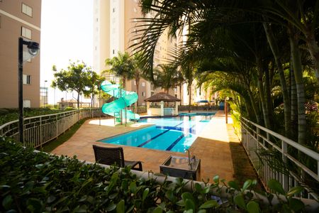 Apartamento à venda com 64m², 2 quartos e 1 vaga Apartamento à venda com 64m², 2 quartos e 1 vagaÁrea comum - Piscina