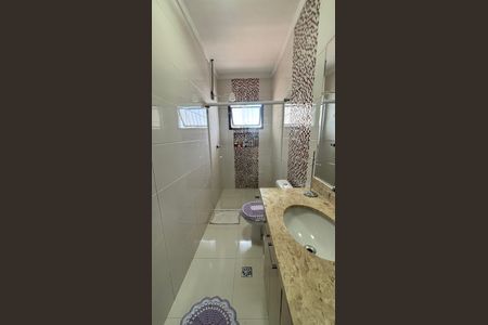 Casa à venda com 263m², 3 quartos e 8 vagasBanheiro da Suíte 3