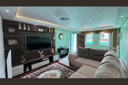 Casa à venda com 263m², 3 quartos e 8 vagasSala