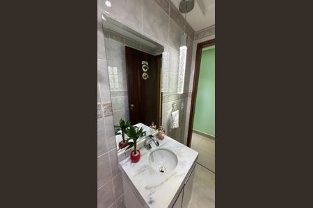 Casa à venda com 263m², 3 quartos e 8 vagasLavabo