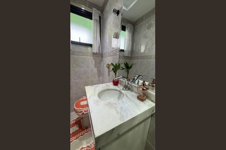 Casa à venda com 263m², 3 quartos e 8 vagasLavabo