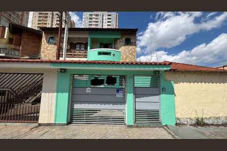 Casa à venda com 263m², 3 quartos e 8 vagasFachada