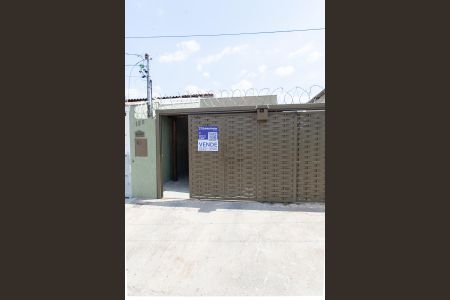 Casa à venda com 220m², 3 quartos e 3 vagas Casa à venda com 220m², 3 quartos e 3 vagasPlaquinha