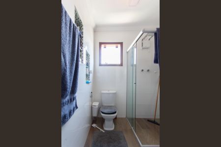 Casa à venda com 220m², 3 quartos e 3 vagas Casa à venda com 220m², 3 quartos e 3 vagasBanheiro da Suíte