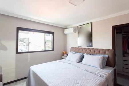 Casa à venda com 220m², 3 quartos e 3 vagas Casa à venda com 220m², 3 quartos e 3 vagasSuíte