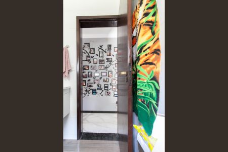 Casa à venda com 220m², 3 quartos e 3 vagas Casa à venda com 220m², 3 quartos e 3 vagasBanheiro Social 1